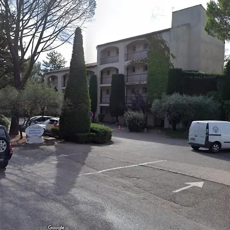 Le Clos Des Oliviers Ideal Curiste Et Travailleurs Cadarache Apartment Greoux-les-Bains